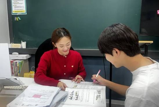 이재식국어학원 1:1 클리닉 지도 현장 사진